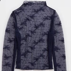 Aerie level up lace layering T-shirt in Navy